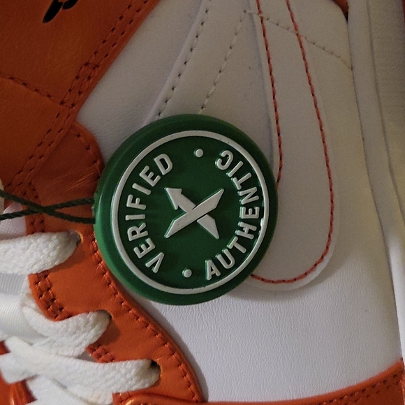 Jordan 1 Mid Metallic Orange - Picture 4 of 8